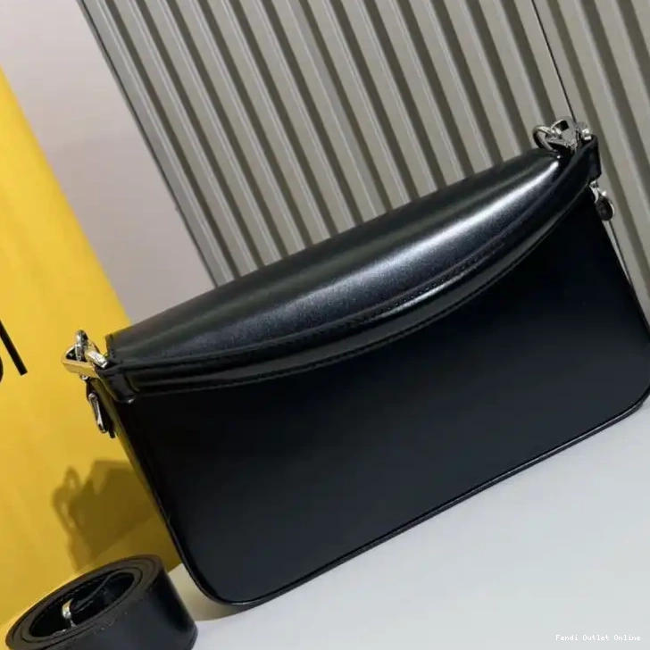 Affordable Bag In Medium Leather Baguette Fendi Tiffany Black Smooth 0603